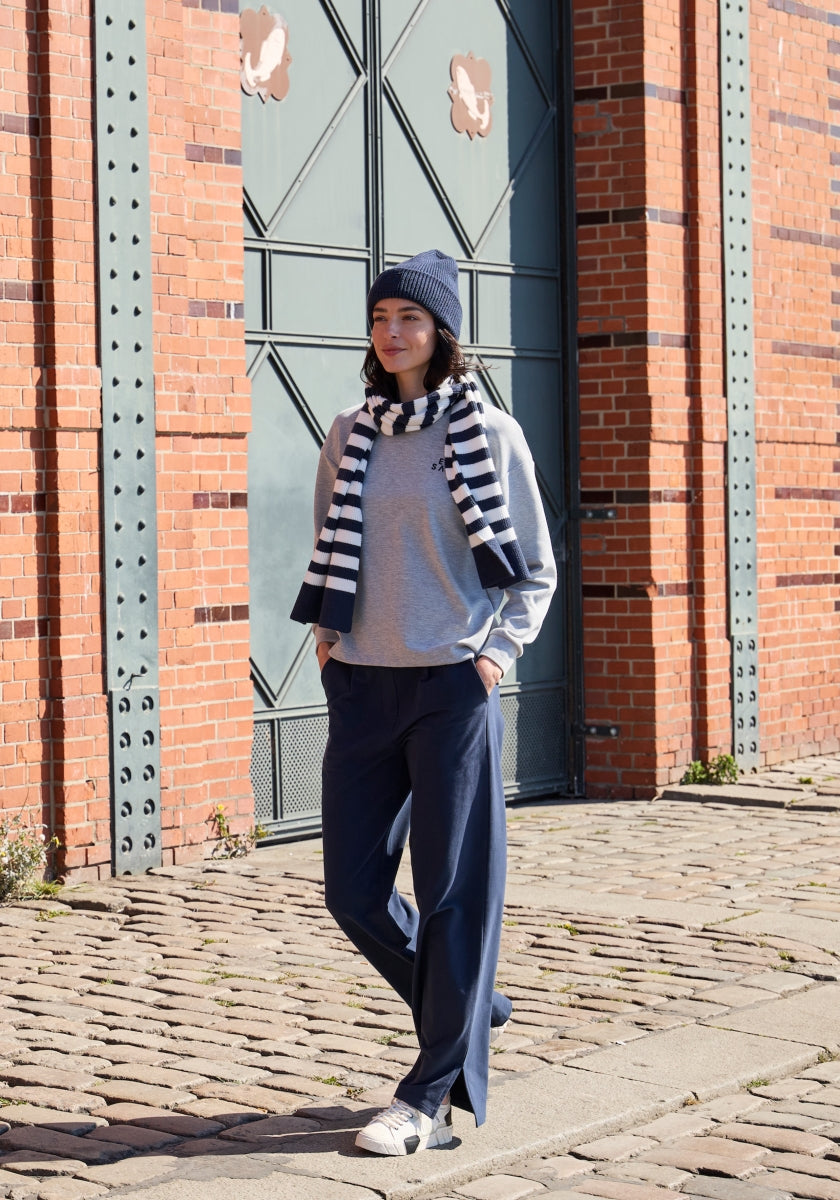 Coldwater + Cloud White STRIPE